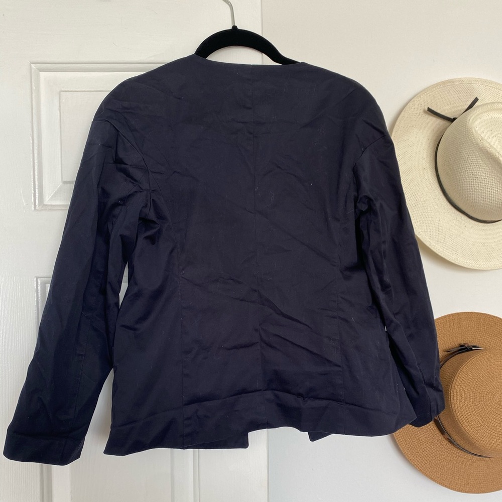 Uniqlo navy blazer - Picture 5 of 5